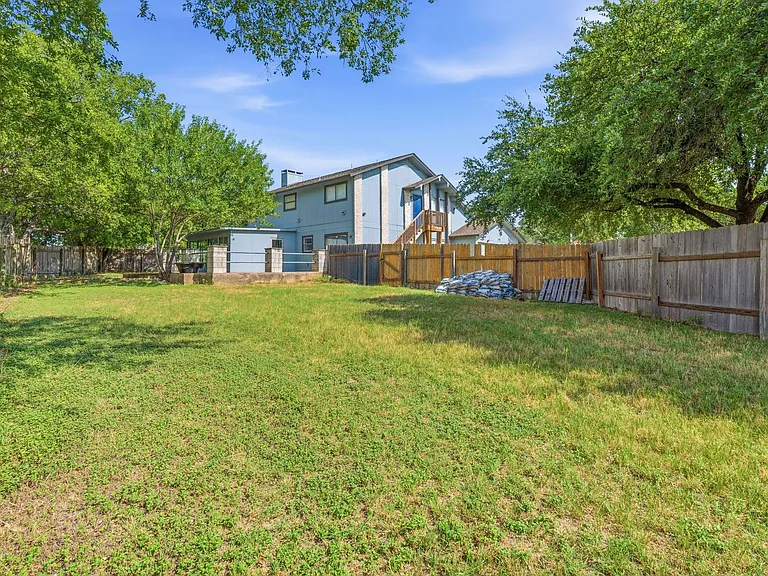 2106 Lamplight Village Cir #A — Photo 26