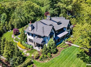 210 Heights Rd, Ridgewood, NJ 07450