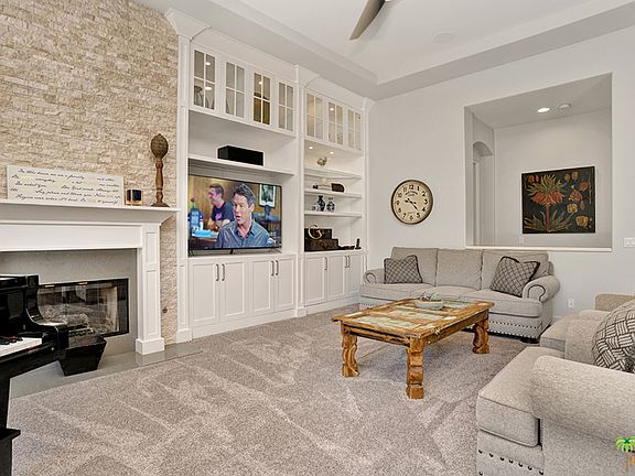 5th image of 49470 Loren Ct