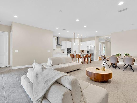 2nd image of 13333 OAKENSHAW LANE