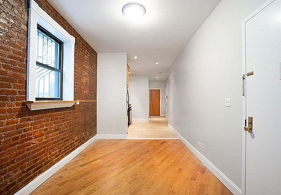 5th image of 451 E 114th St #1B