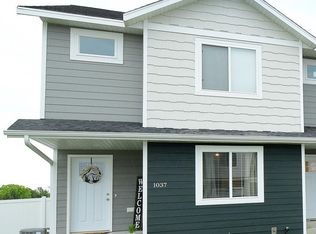 801 Thames Ct, Grand Forks, ND 58203