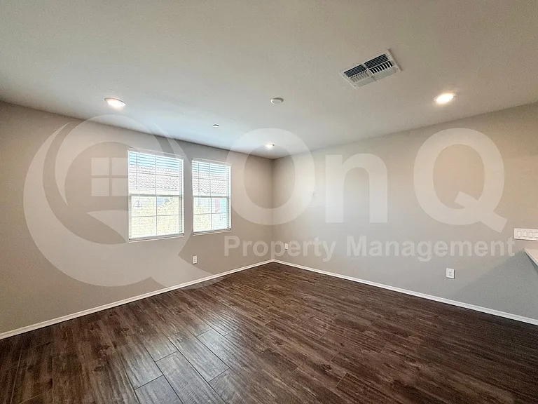 1823 E Chelsea Ln #105 — Photo 8