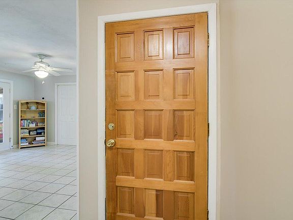 5th image of 266 E Wynngate Dr