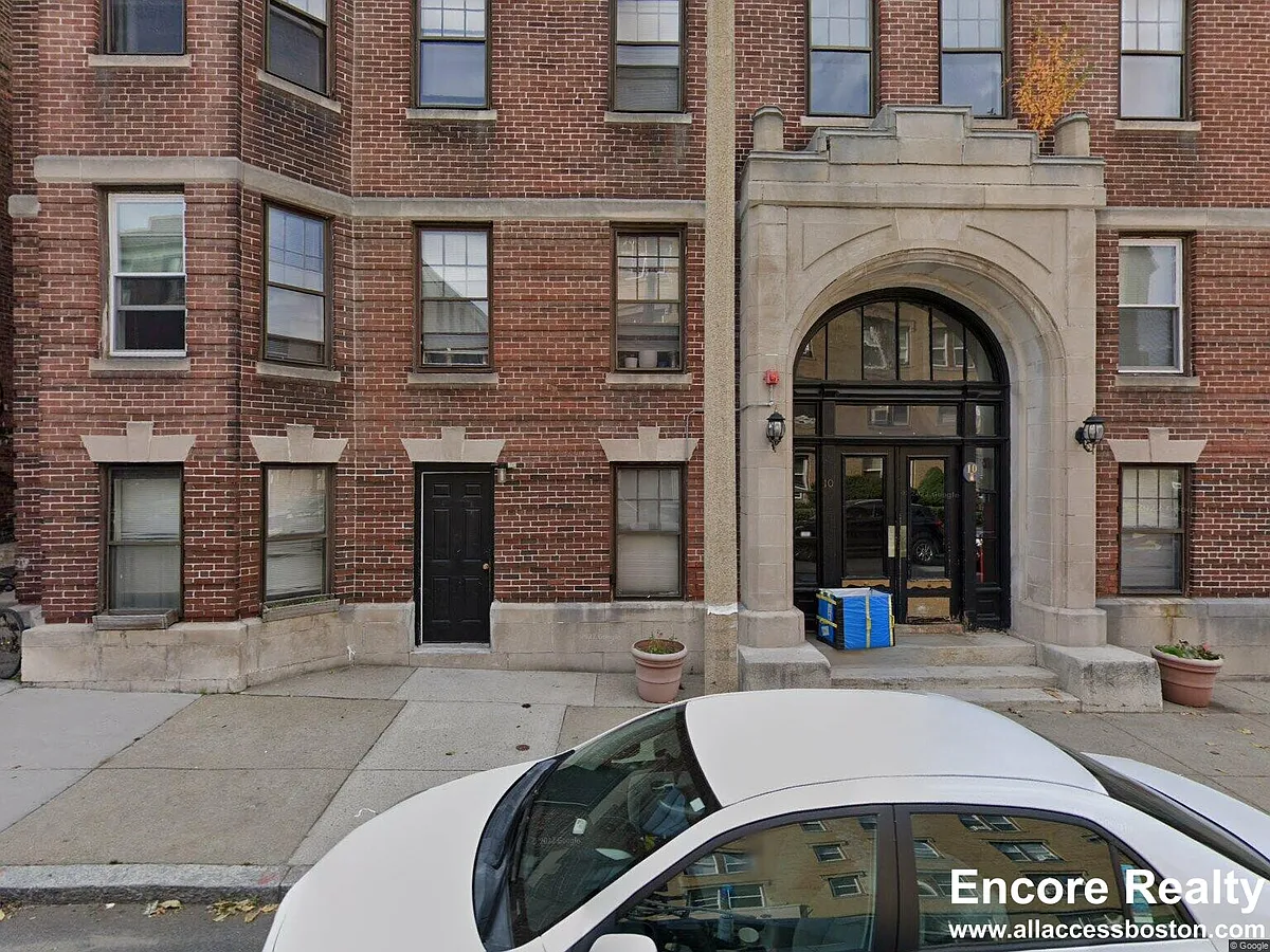 Building Photo - 10 Lothian Rd #14