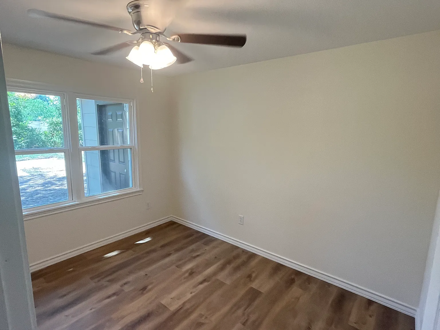 2803 Garland Ave — Photo 4