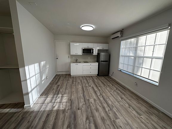4th image of 9950 NW 27th St
