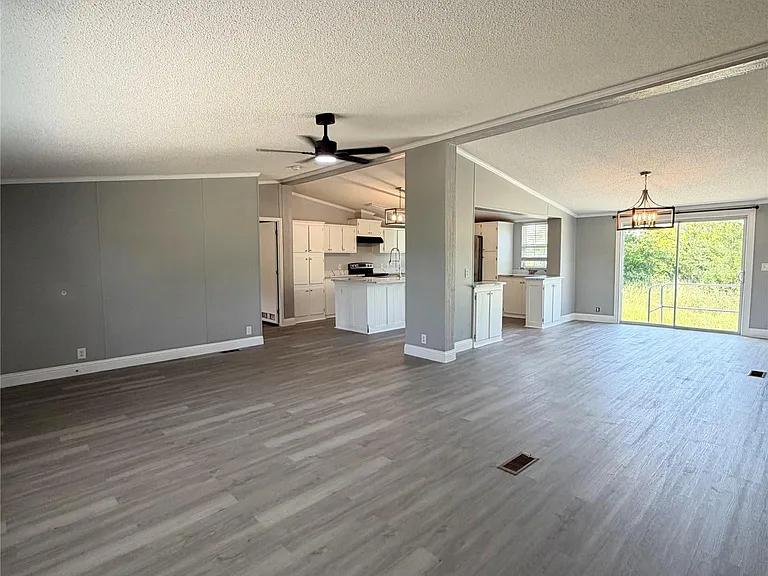 5698 County Road 2752 — Photo 14