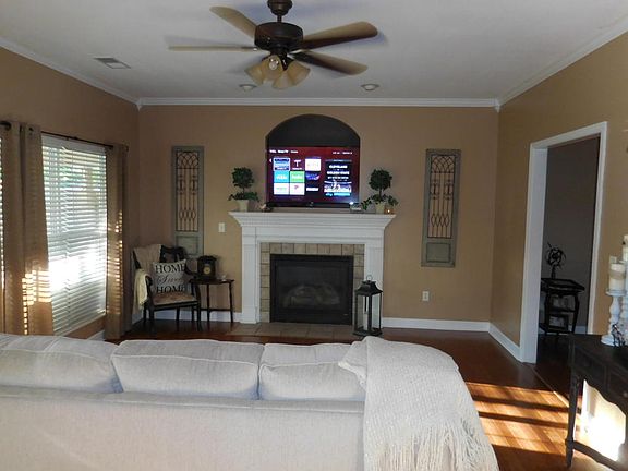 5th image of 1081 Paxton Dr