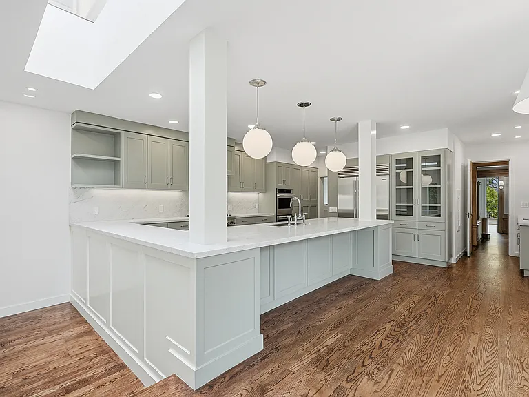 2998 Pacific Ave — Photo 21