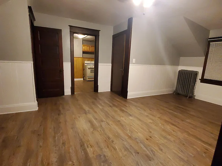 310 Olmstead Ave #UPPER — Photo 4