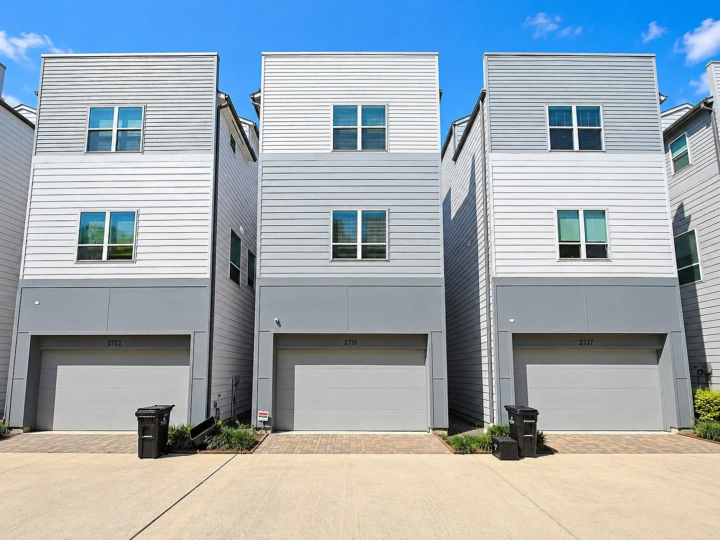 3 bed, 3.5 bath, 1831 sqft, $2,800 — Photo 4