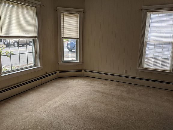 2nd image of 118 Cedar St
