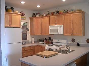 2nd image of 570 Danbury Rd APT 21