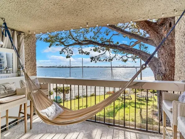 3940 Gresham St Unit 121, San Diego, CA 92109