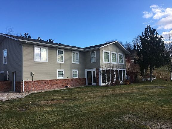 2nd image of 211 Sage Hill Dr