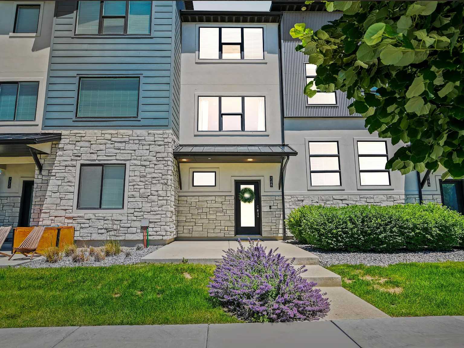 3 bed, 1700 sqft, $2,300 — Photo 2