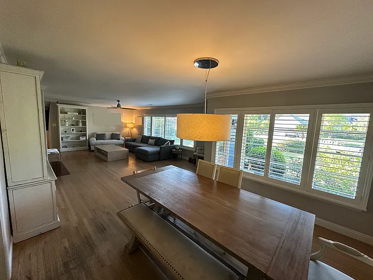 15742 Vose St — Photo 10