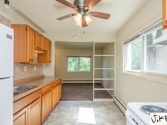5th image of 2219 Dexter Ave