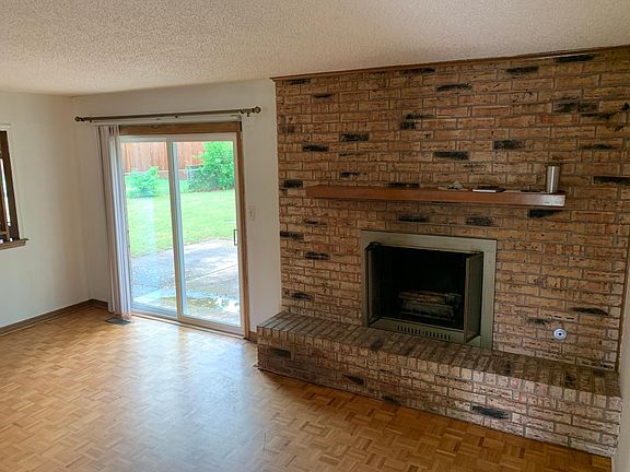 Living room 1