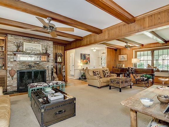 5th image of 2713 Wellington Dr