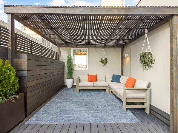 531 Vanderbilt Avenue image 15 of 21