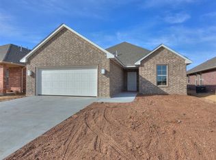 903 SW 79th St, Lawton, OK 73505