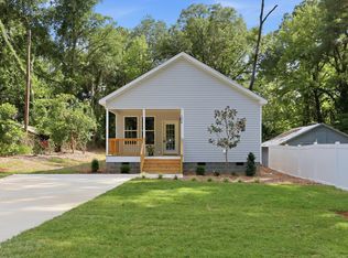 1304 Goldsboro Ave, Sanford, NC 27330