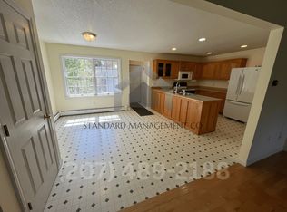 572 Neck Rd, China, ME 04358