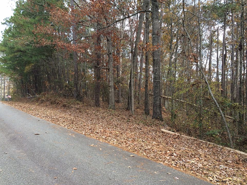 Frontage on Dogwood Circle