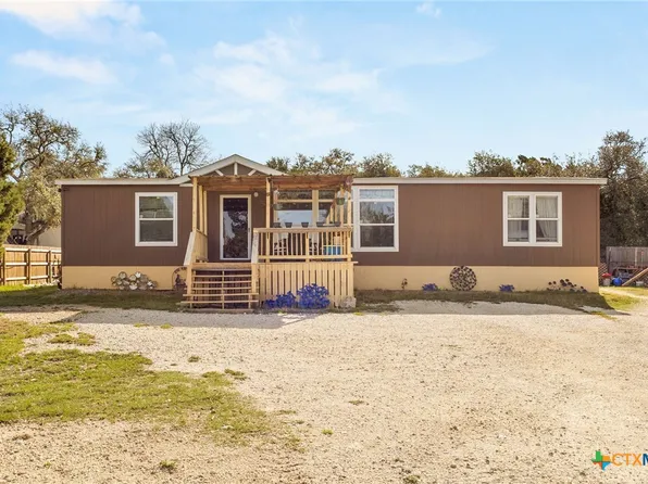 429 Buck Run Pass, Canyon Lake, TX 78133