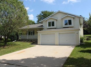 2905 Maple Grove Dr, Madison, WI 53719