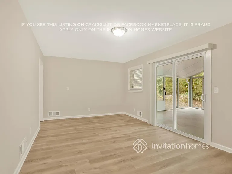 1707 Laurens Dr SW — Photo 11