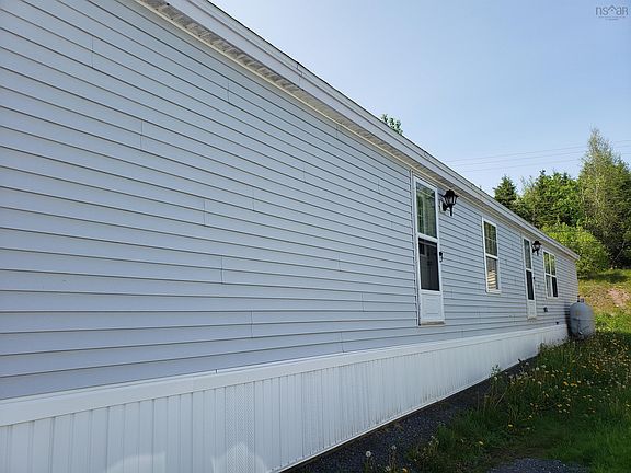 2nd image of 21 Parkwood Ave N