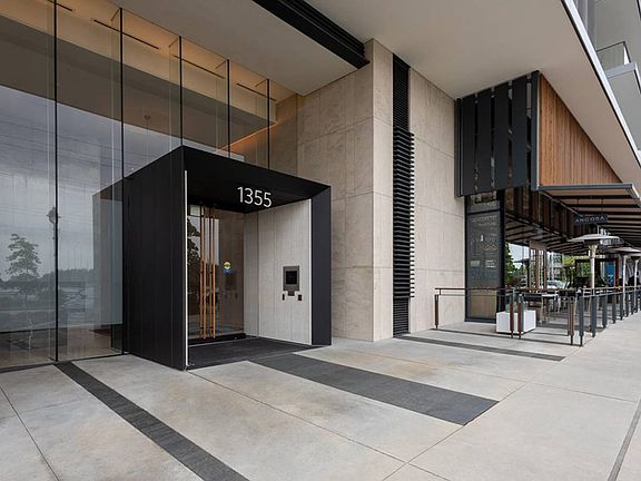 3rd image of 1375 Bellevue Ave #6936