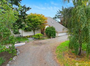 2063 Pennview Ln, Coupeville, WA 98239