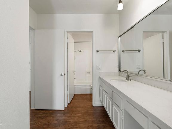4th image of 355 S Los Robles Ave Unit 339