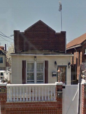 1st image of 2749 Laconia Ave