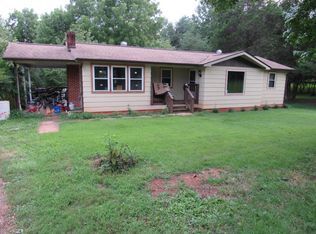 2057 Stone Mountain Rd, Bedford, VA 24523