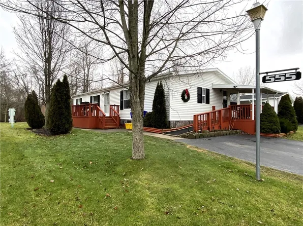 555 Rockview Dr, Holley, NY 14470