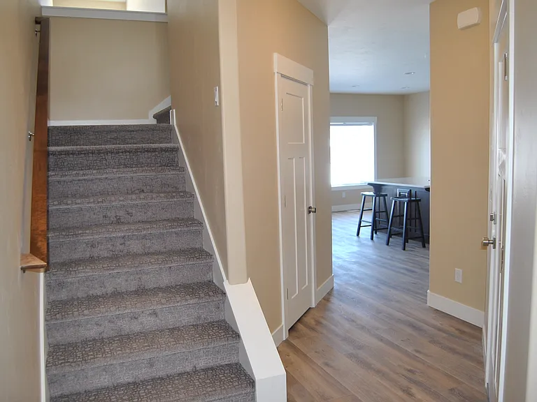 1095 Villa Vista Dr — Photo 3