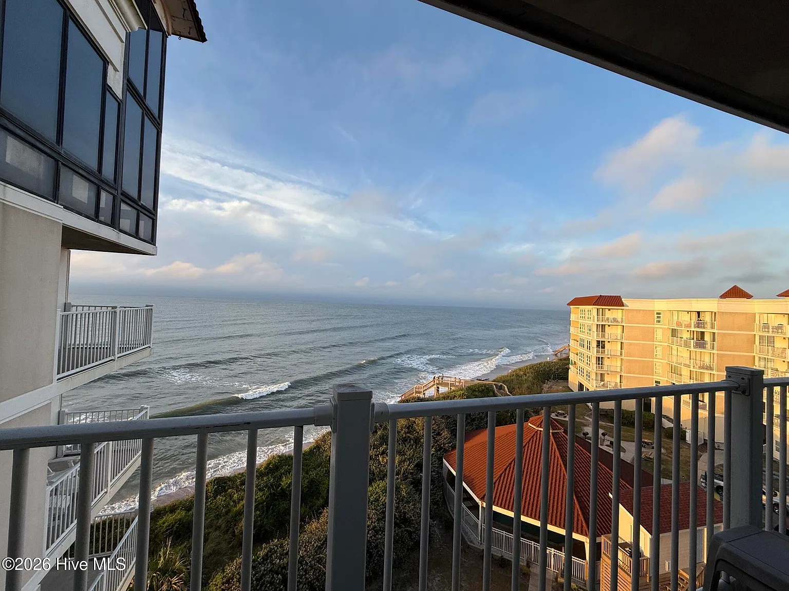 2 bed, 2.0 bath, 1169 sqft, $2,300 — Photo 3