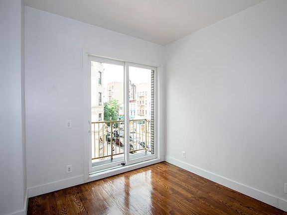 3rd image of 83 Graham Ave #322