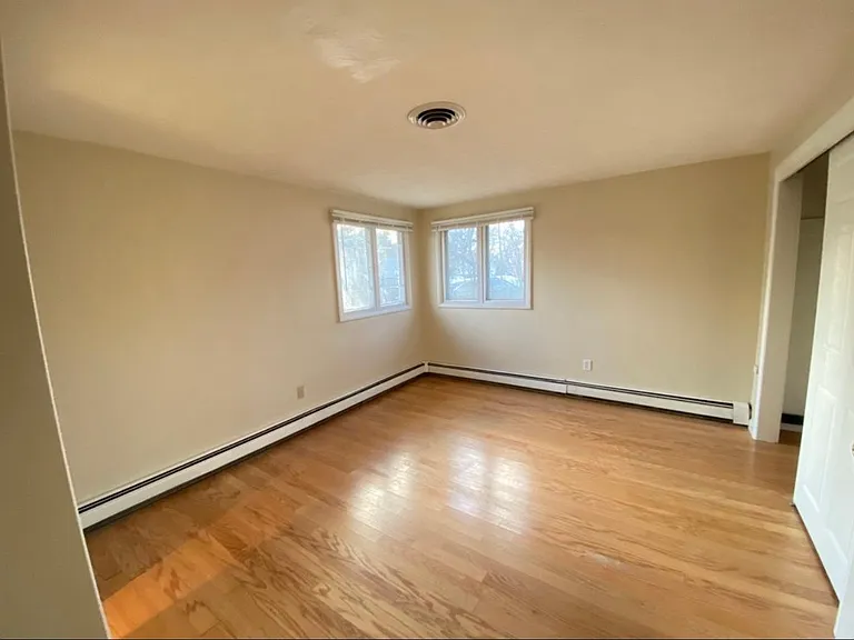 10 Hemlock Dr — Photo 14