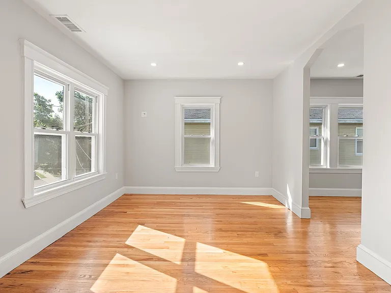 83 Franklin Ave #83 — Photo 8