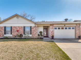 1404 Hereford Dr, Arlington, TX 76014