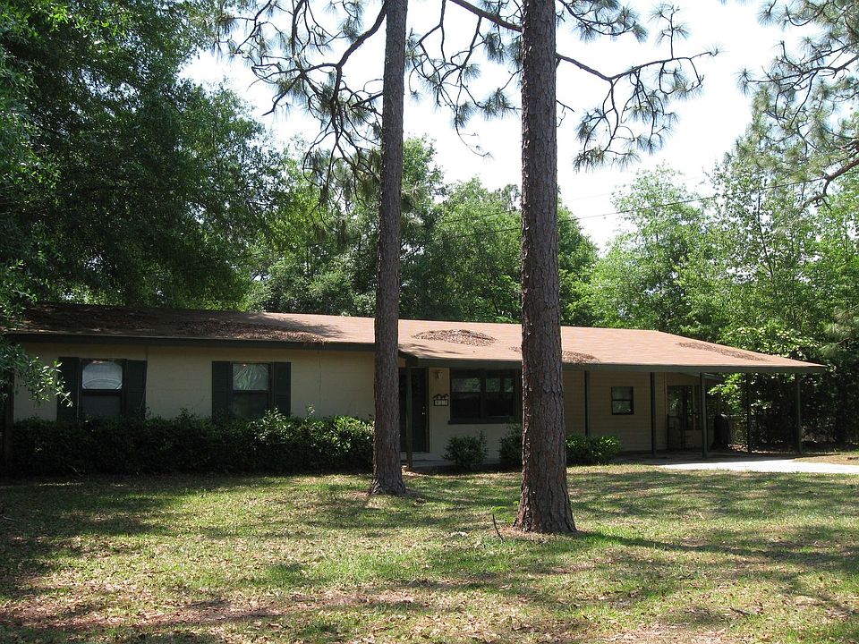 2nd image of 823 Greenleaf Dr
