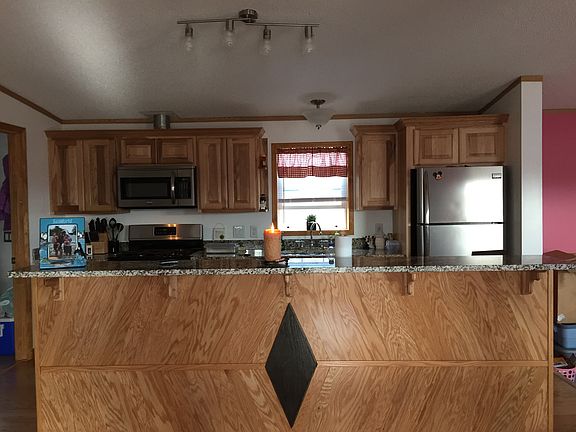 4th image of 36 Village Dr