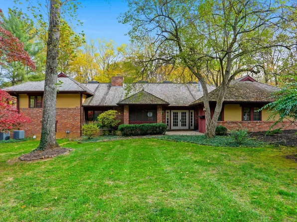 3801 N Bittersweet Dr, Bloomington, IN 47408