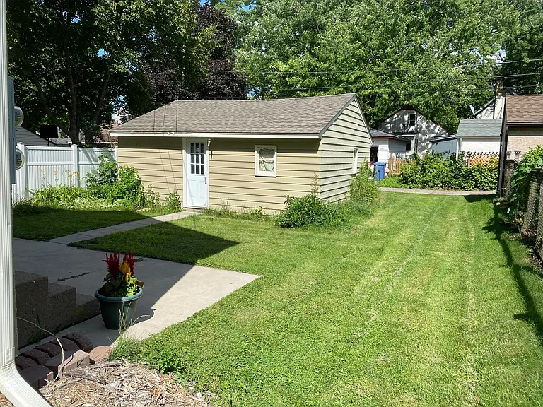 3107 Hayes St NE — Photo 5